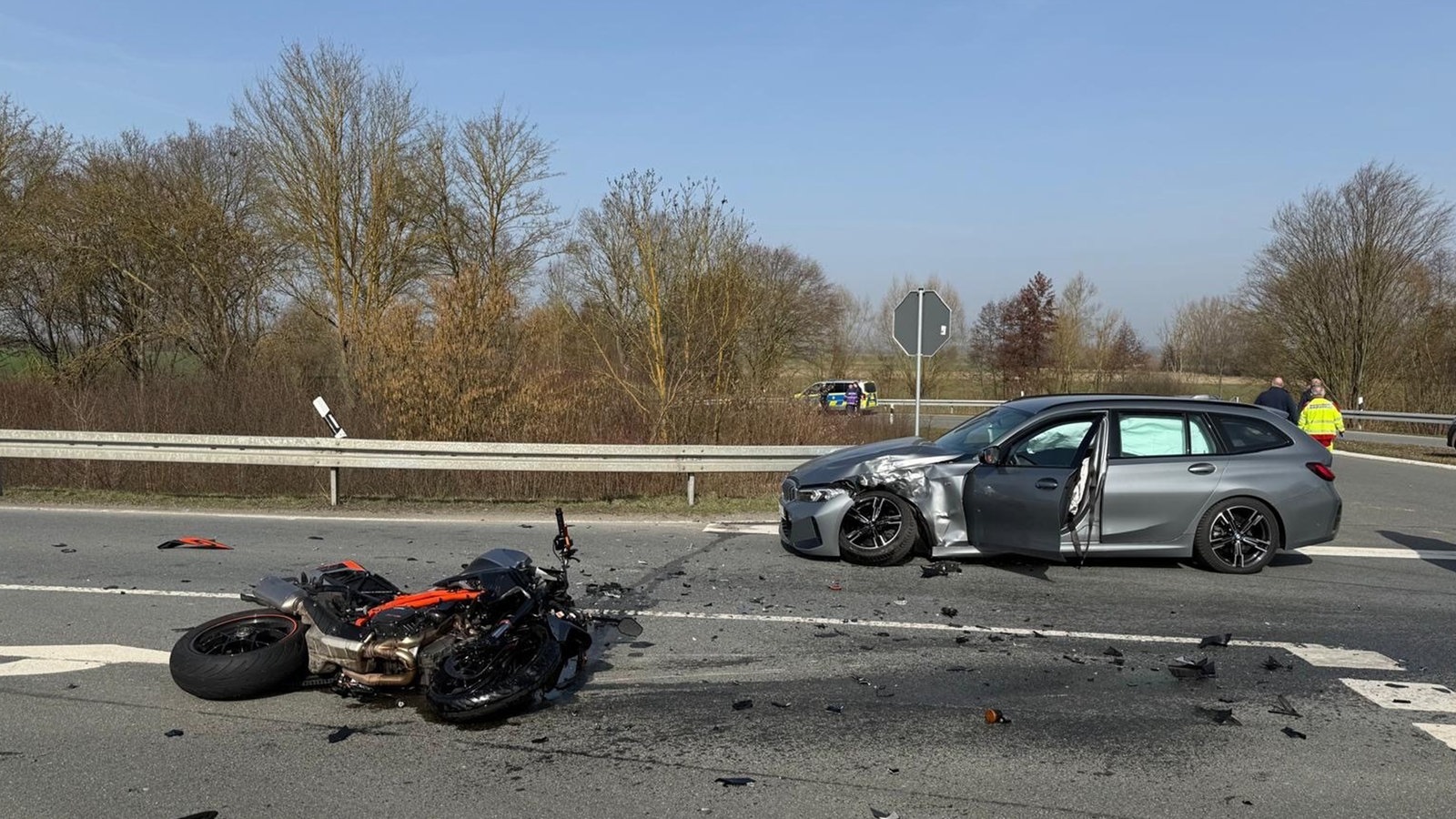 Borgentreich B241 Crash: Police Seek Crucial Motorcycle Witness